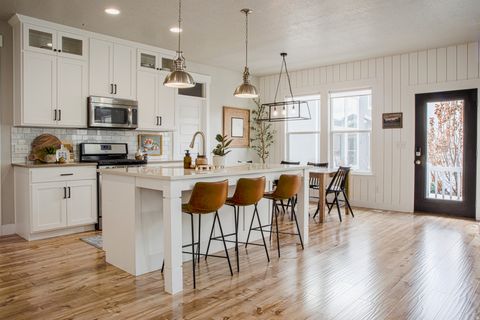 Tiny photo for 398 S 730 E, Lehi, UT 84043 (MLS # 2142619)