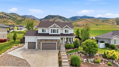 Photo of 338 S WINDY DR, Smithfield, UT 84335 (MLS # 2167140)