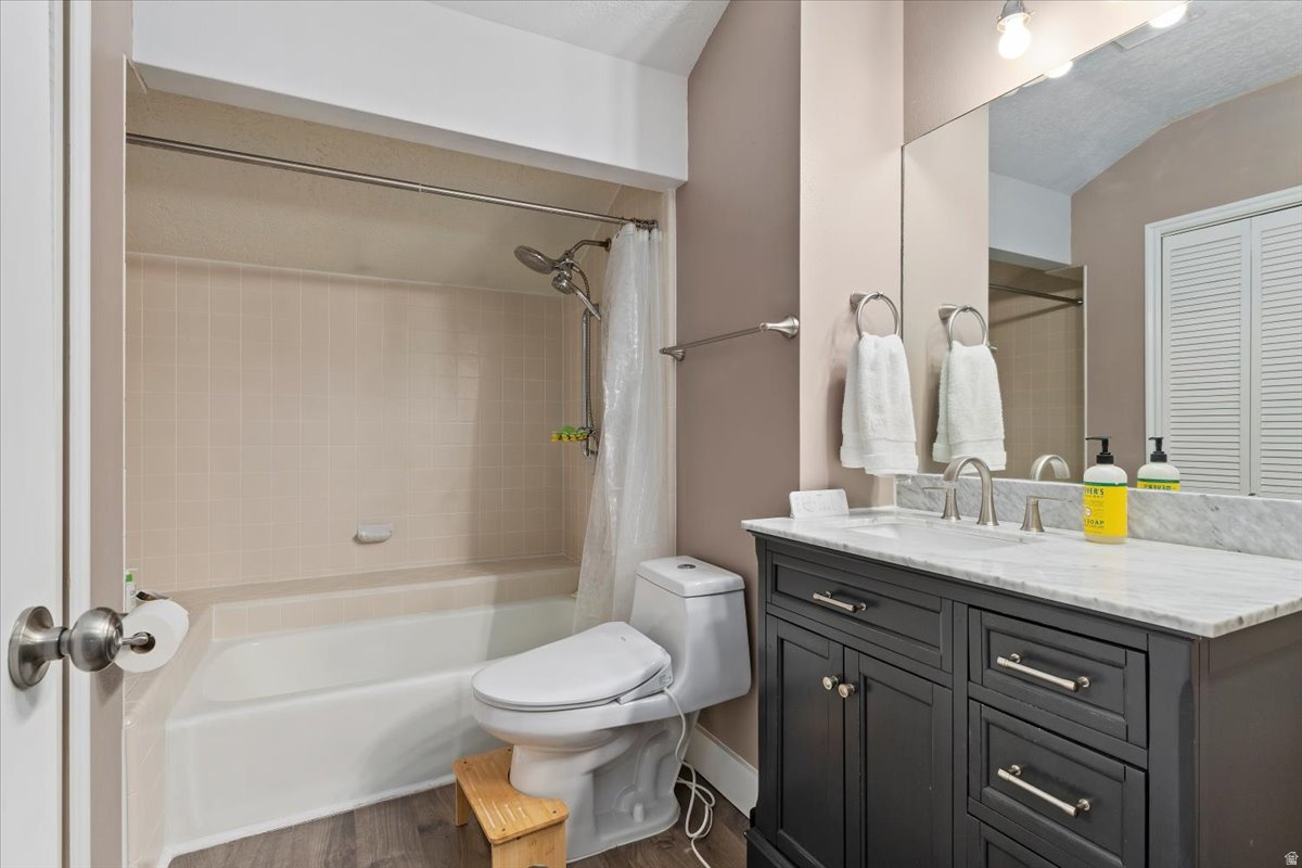 HILLSIDE VILLAGE - Residential