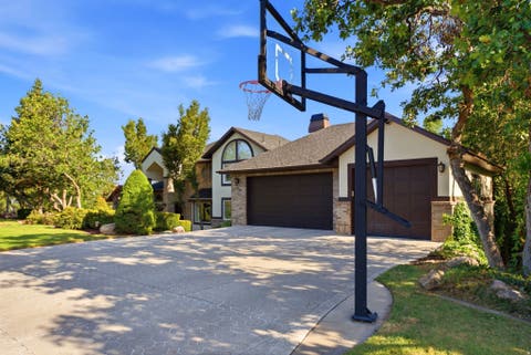 Tiny photo for 3311 COVE CIR, Layton, UT 84040 (MLS # 2178614)