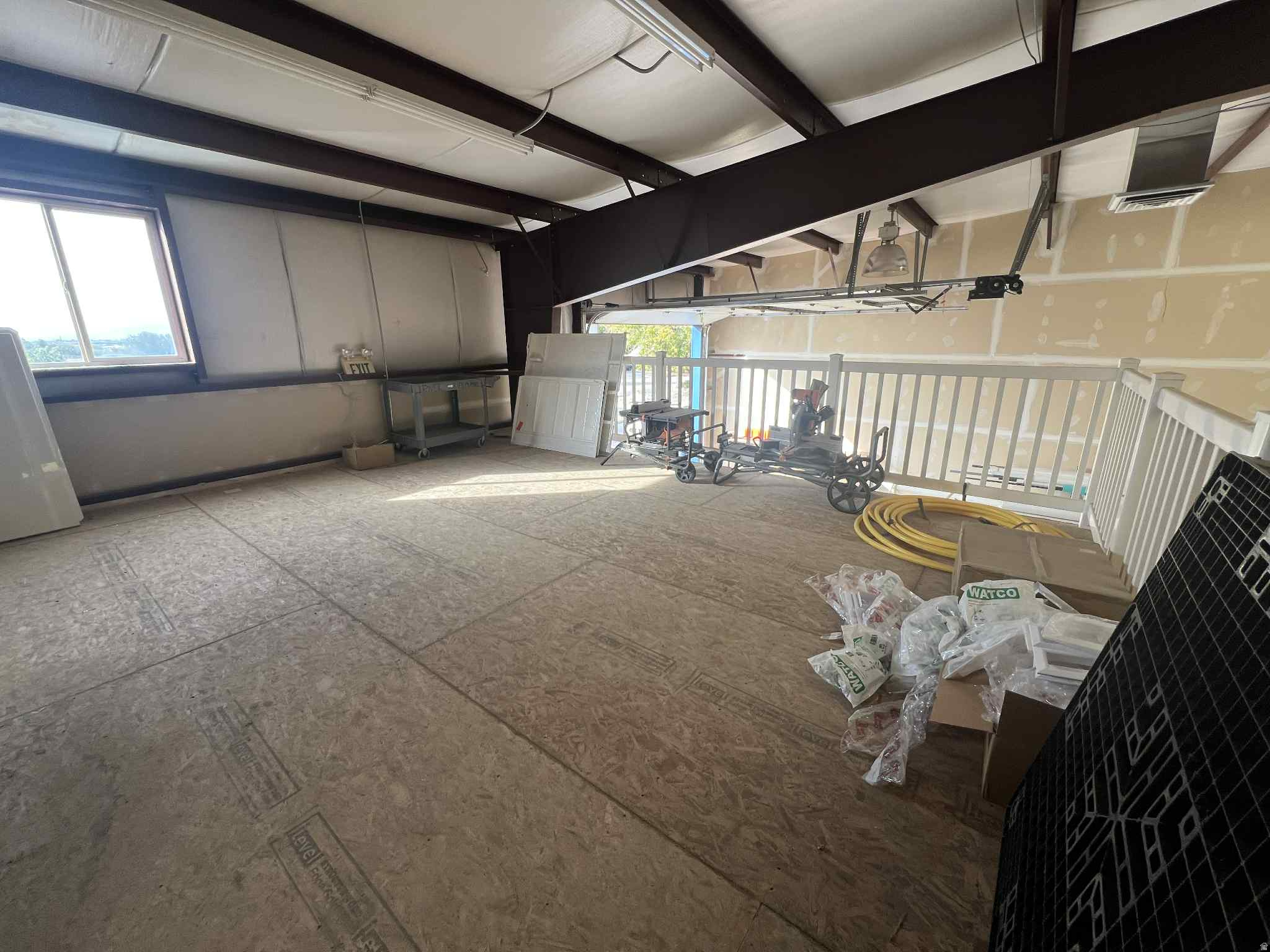 KAPP INDUSTRIAL PK - Commercial Lease