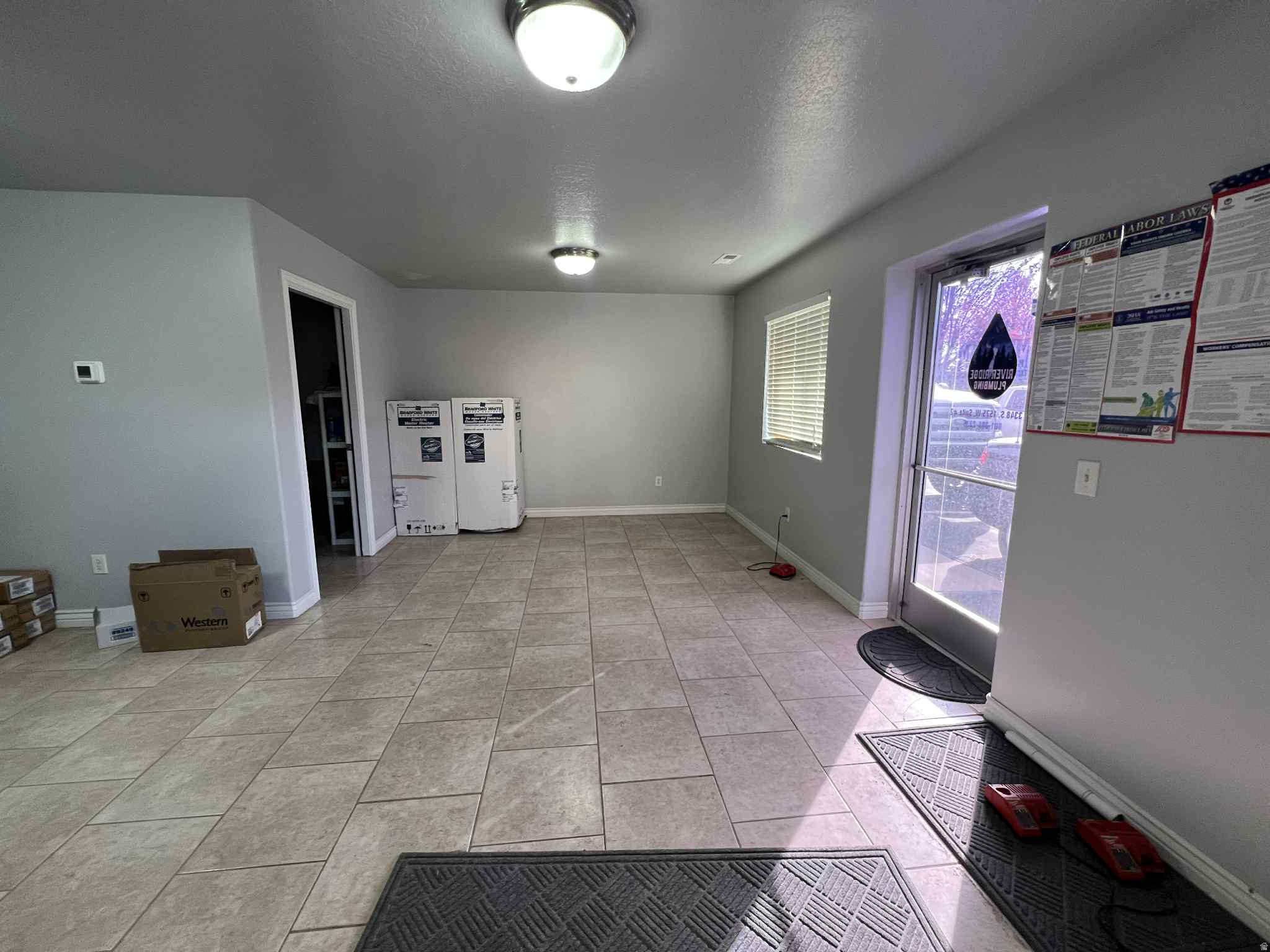 KAPP INDUSTRIAL PK - Commercial Lease