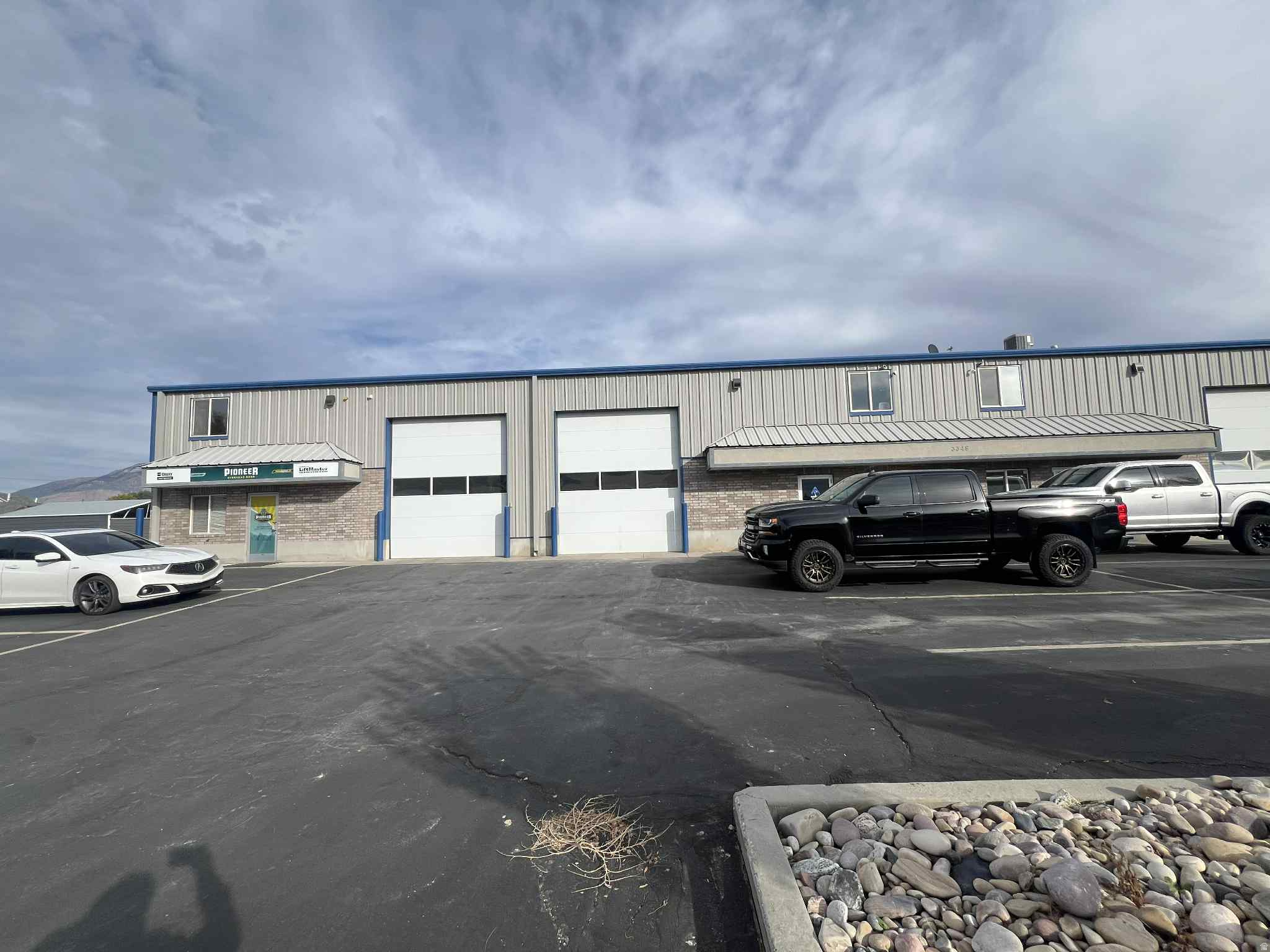 KAPP INDUSTRIAL PK - Commercial Lease