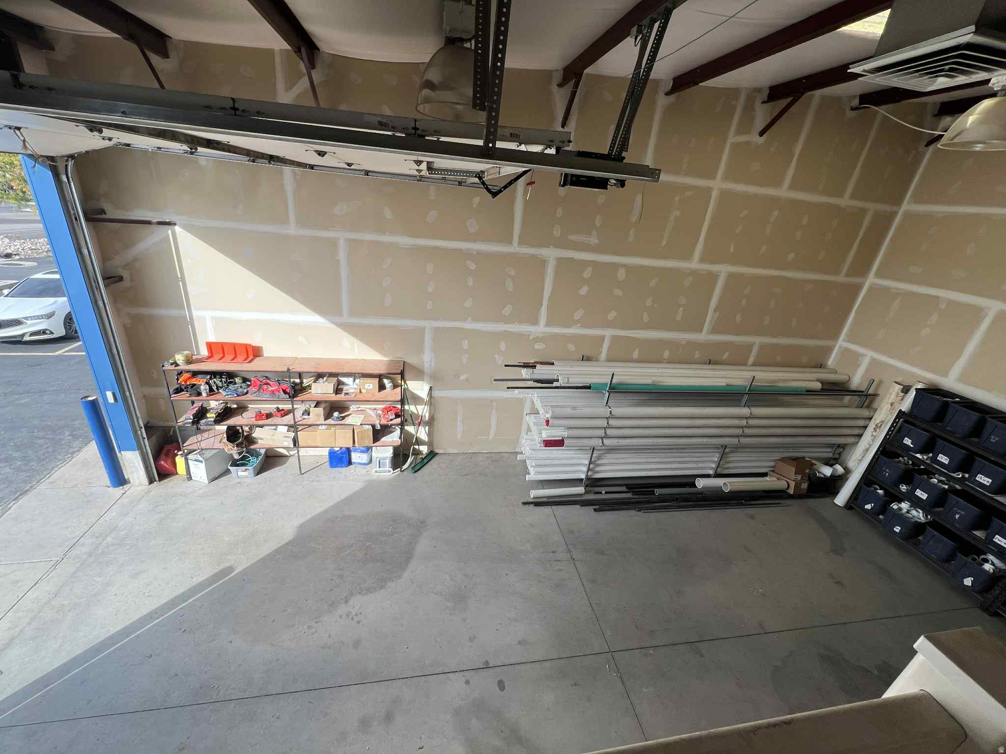 KAPP INDUSTRIAL PK - Commercial Lease