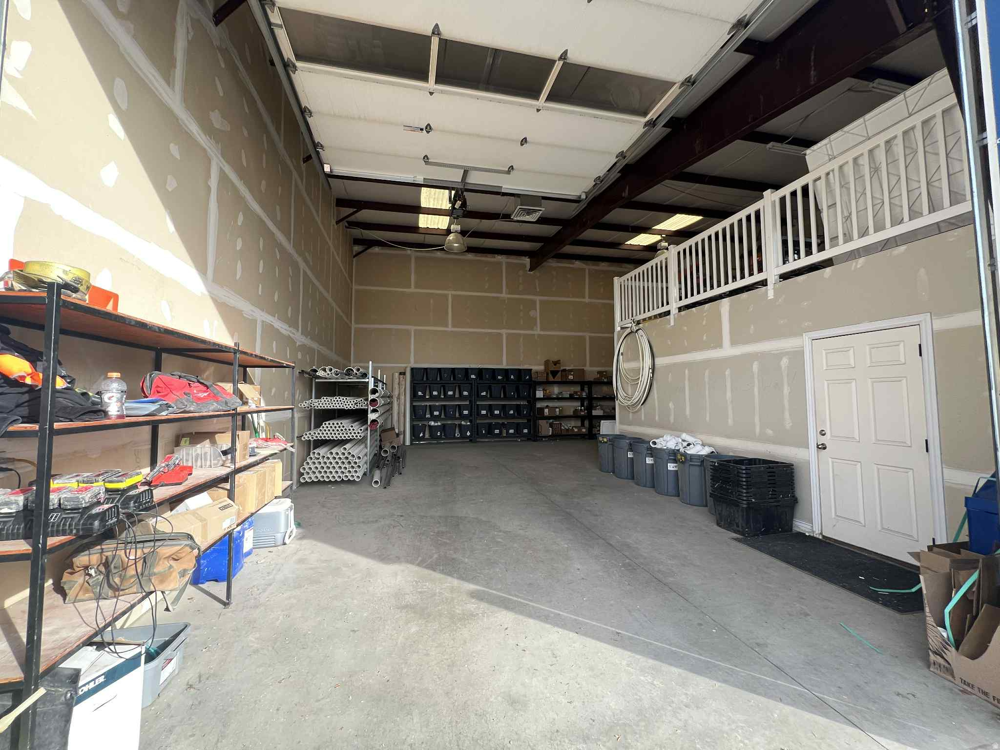 KAPP INDUSTRIAL PK - Commercial Lease