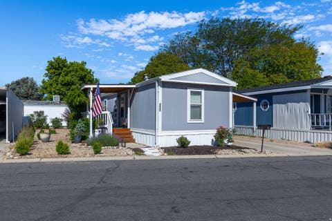 Mobile Home For Sale - 4640 S Aspen Ln<br/> Taylorsville, UT 84123