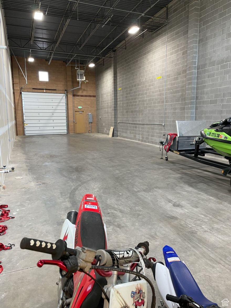 1875 SF of warehouse space available January 1st. This unit is 3 minutes from the I-15 on ramp, clean, will come with a brand new office-quality restroom, and has been very well maintained. The rent is $2825 per month not including utilities. Landlord pays property taxes, maintenance fees, and trash/sewer. Call today to schedule a showing!