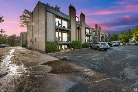 Photo of 5330 S 590 E #G, Murray, UT 84107 (MLS # 2107954)