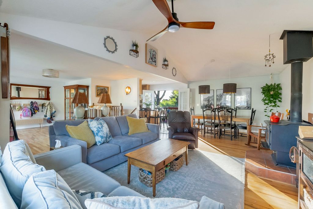 Photo of 7680 S DELL RD E, Salt Lake City, UT 84121 (MLS # 2160567)