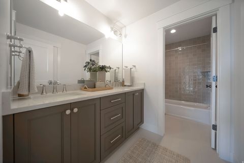Tiny photo for 695 W HIDDEN FARM DR, Farmington, UT 84025 (MLS # 2158613)