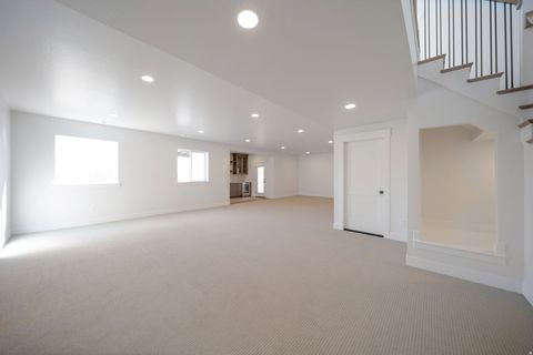 Tiny photo for 695 W HIDDEN FARM DR, Farmington, UT 84025 (MLS # 2158613)