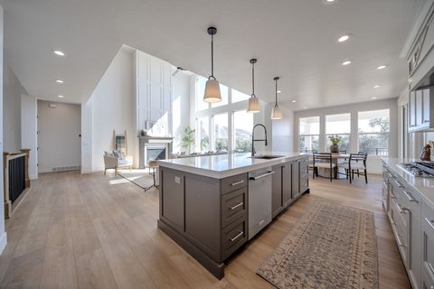 Tiny photo for 695 W HIDDEN FARM DR, Farmington, UT 84025 (MLS # 2158613)