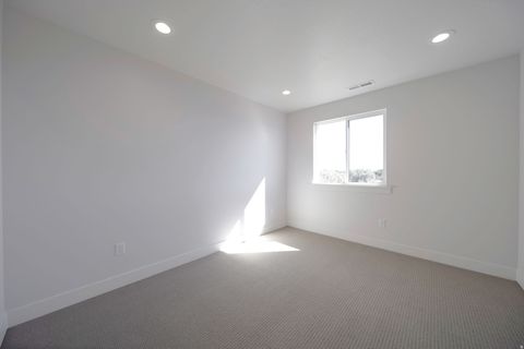 Tiny photo for 695 W HIDDEN FARM DR, Farmington, UT 84025 (MLS # 2158613)