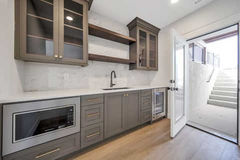 Tiny photo for 695 W HIDDEN FARM DR, Farmington, UT 84025 (MLS # 2158613)