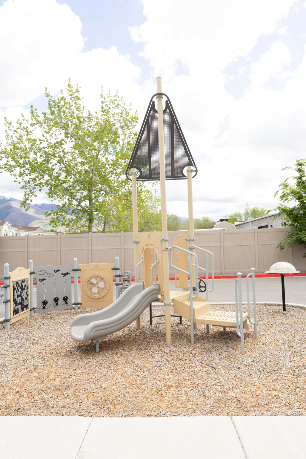 TOWNS ON MAIN - Residential