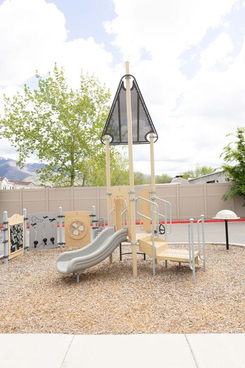 Tiny photo for 638 N AUTUMN ASH CIR #9, Kaysville, UT 84037 (MLS # 2150980)