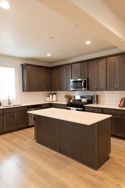 Tiny photo for 638 N AUTUMN ASH CIR #9, Kaysville, UT 84037 (MLS # 2150980)