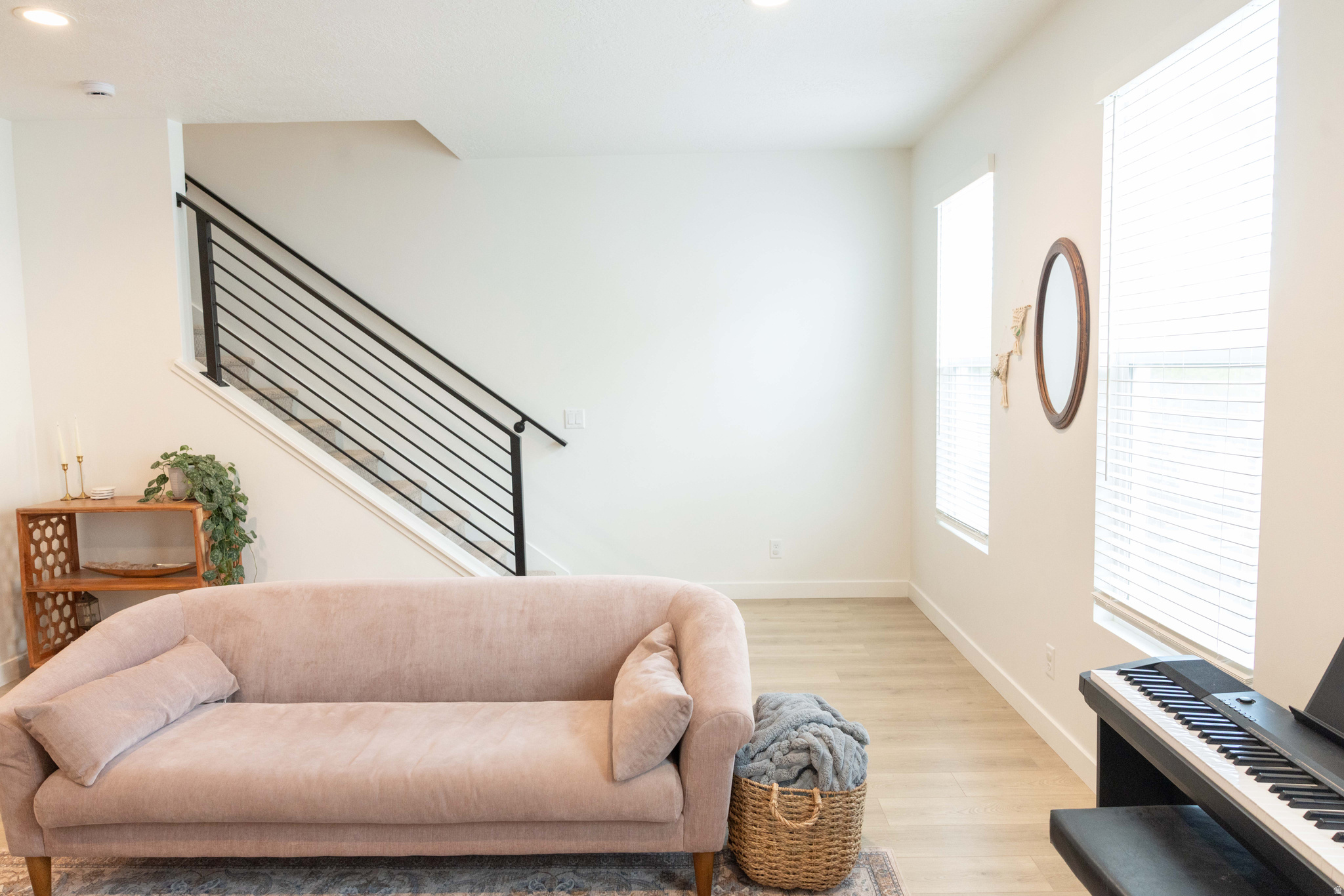 TOWNS ON MAIN - Residential