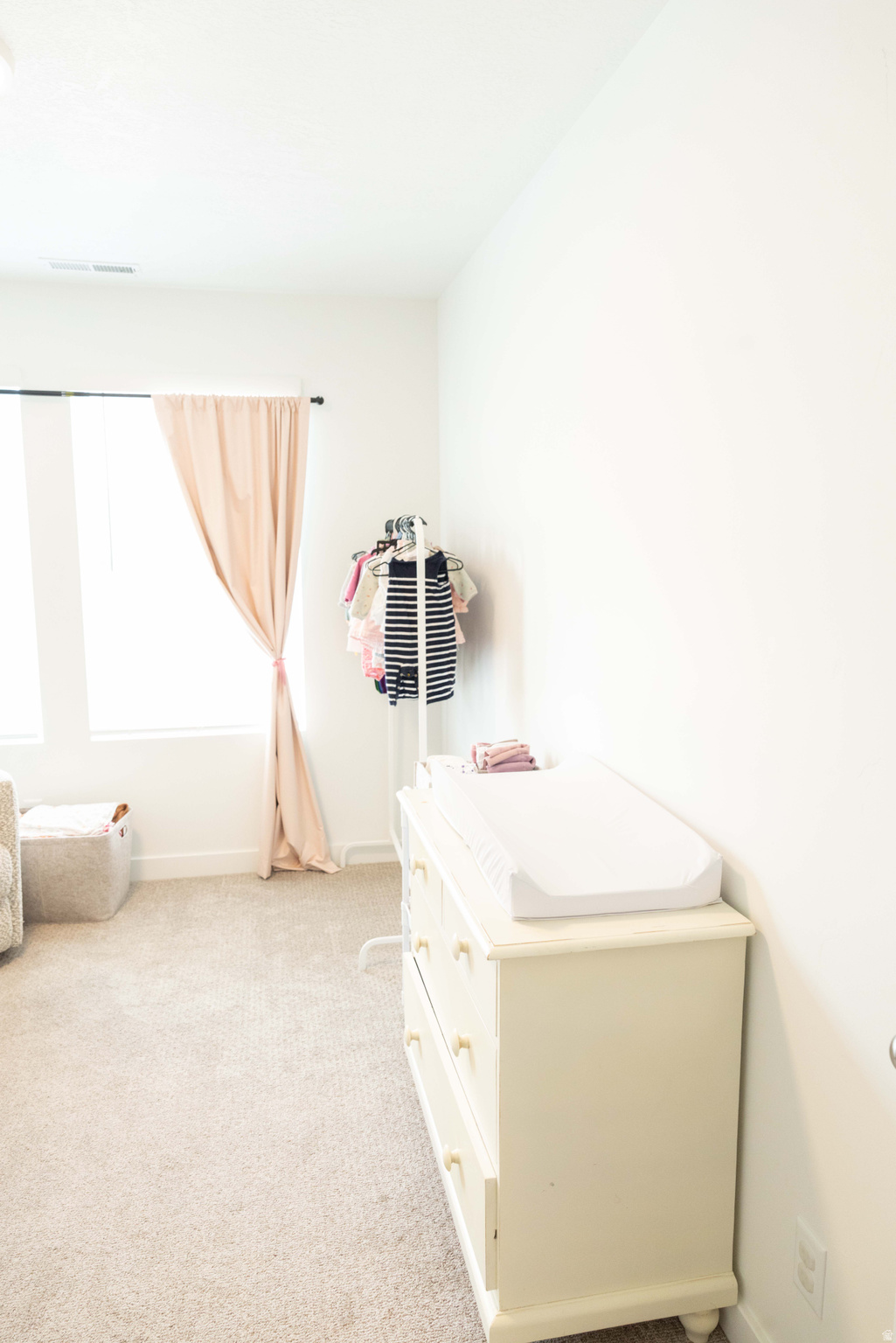 TOWNS ON MAIN - Residential