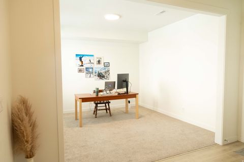 Tiny photo for 638 N AUTUMN ASH CIR #9, Kaysville, UT 84037 (MLS # 2150980)