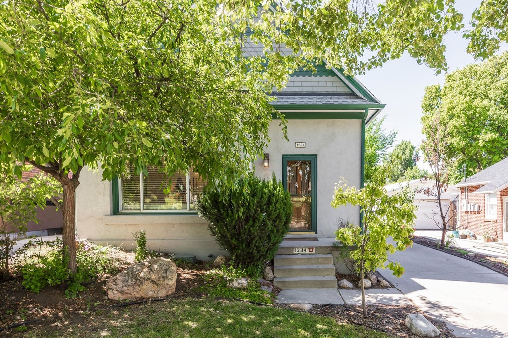 Photo of 1234 E EMERSON AVE, Salt Lake City, UT 84105 (MLS # 2166026)