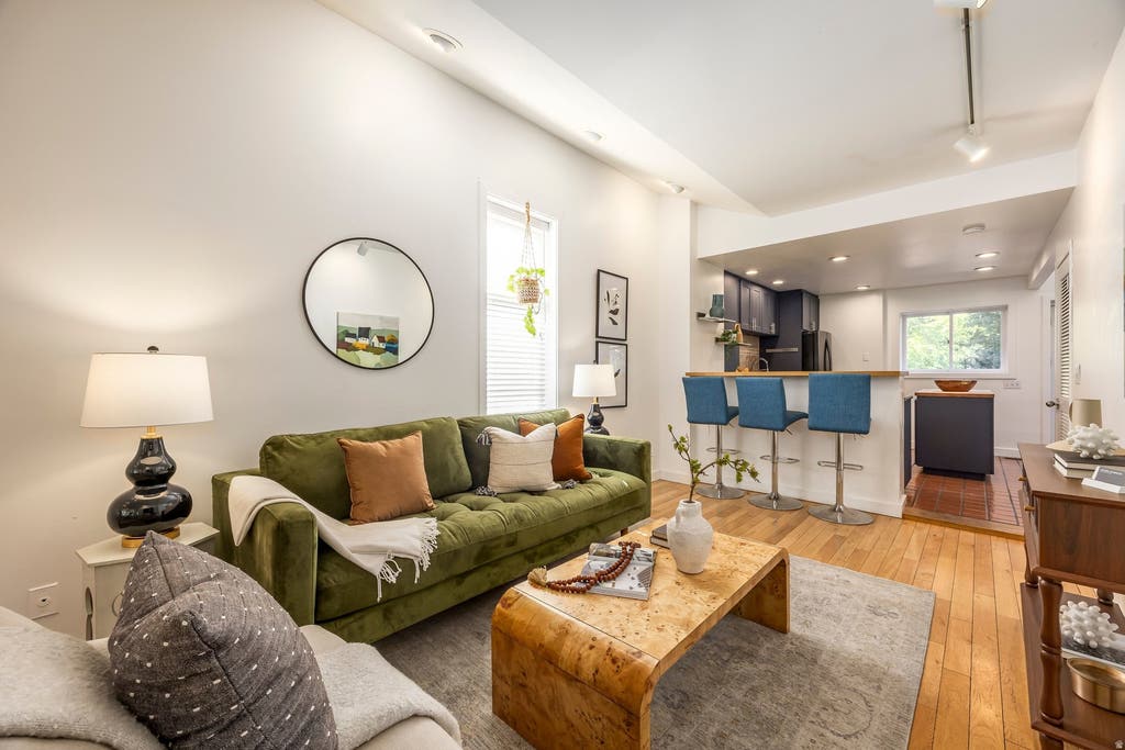 Photo of 1234 E EMERSON AVE, Salt Lake City, UT 84105 (MLS # 2166026)