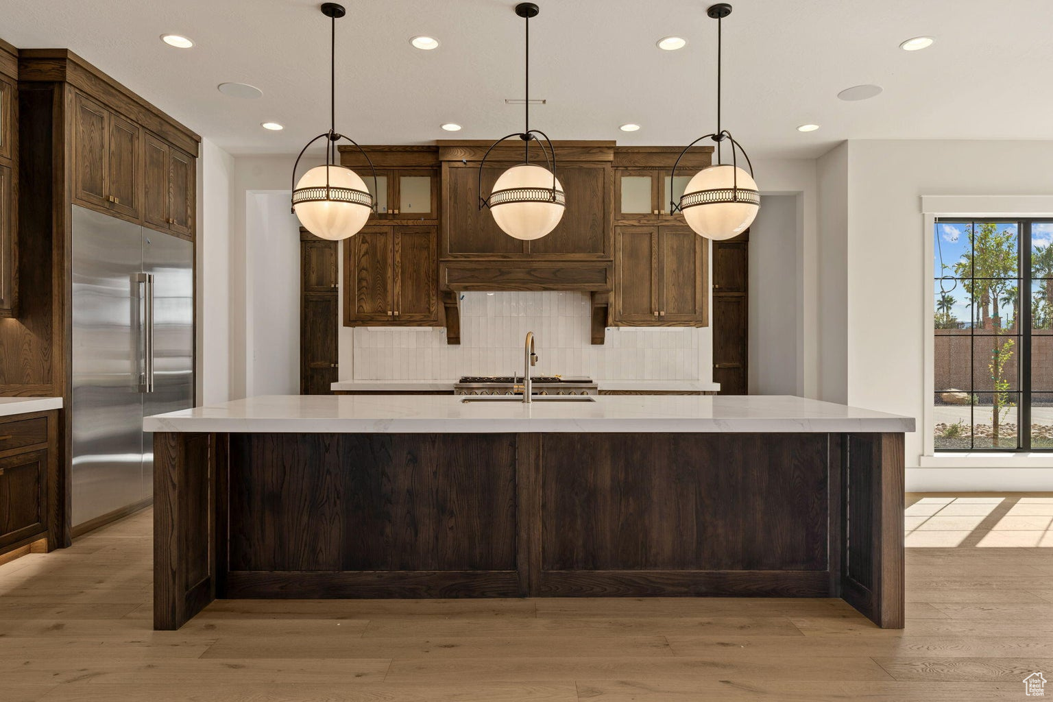 SUMMIT VIEW 1 - Residential