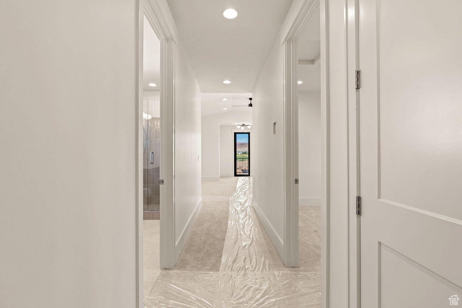 SUMMIT VIEW 1 - Residential