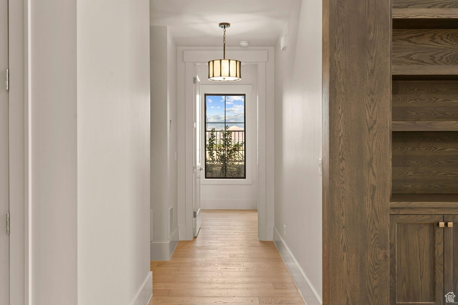 SUMMIT VIEW 1 - Residential