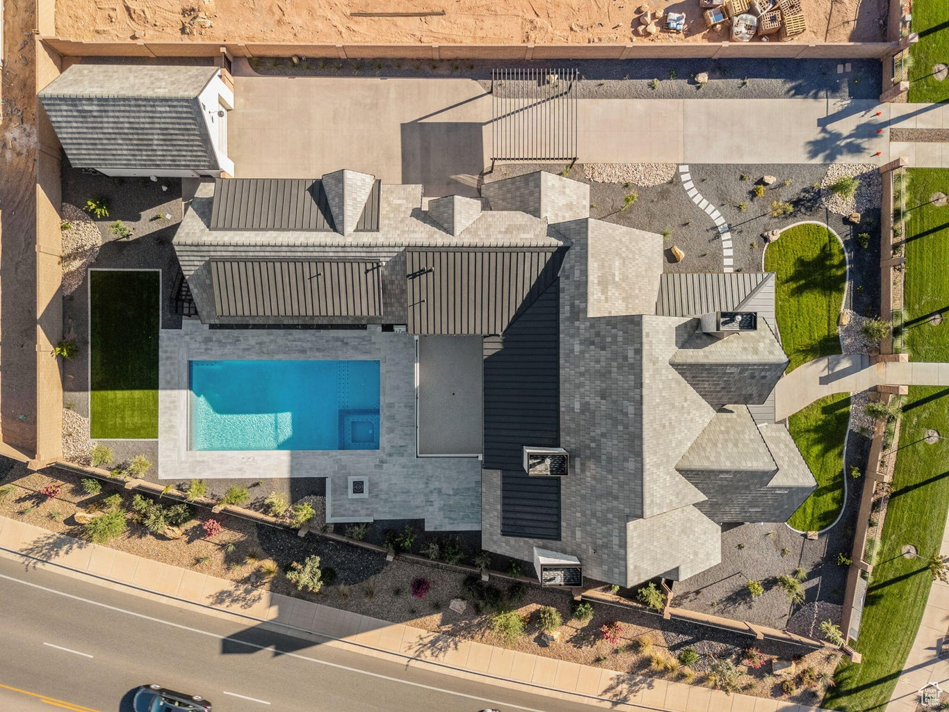 SUMMIT VIEW 1 - Residential