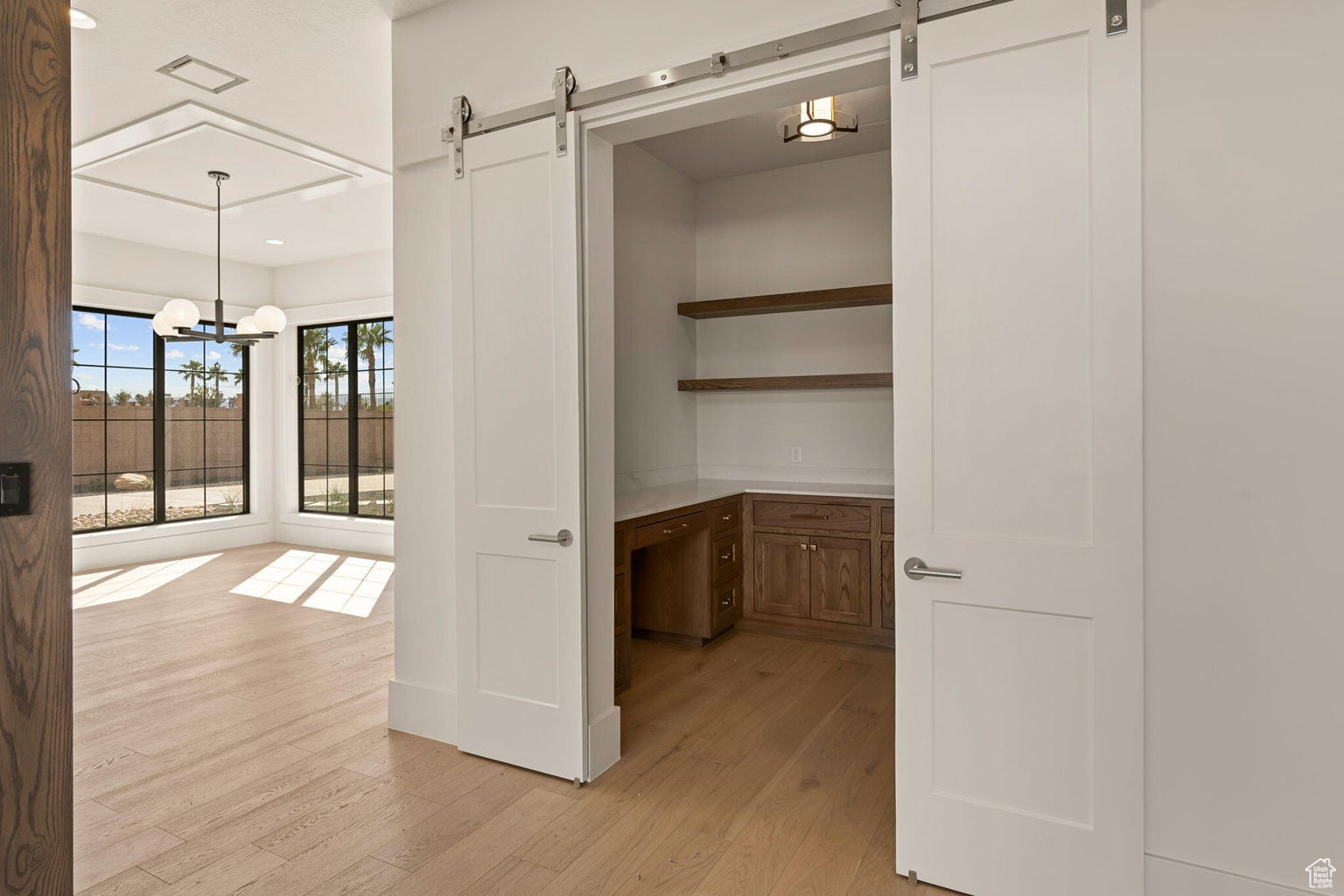 SUMMIT VIEW 1 - Residential