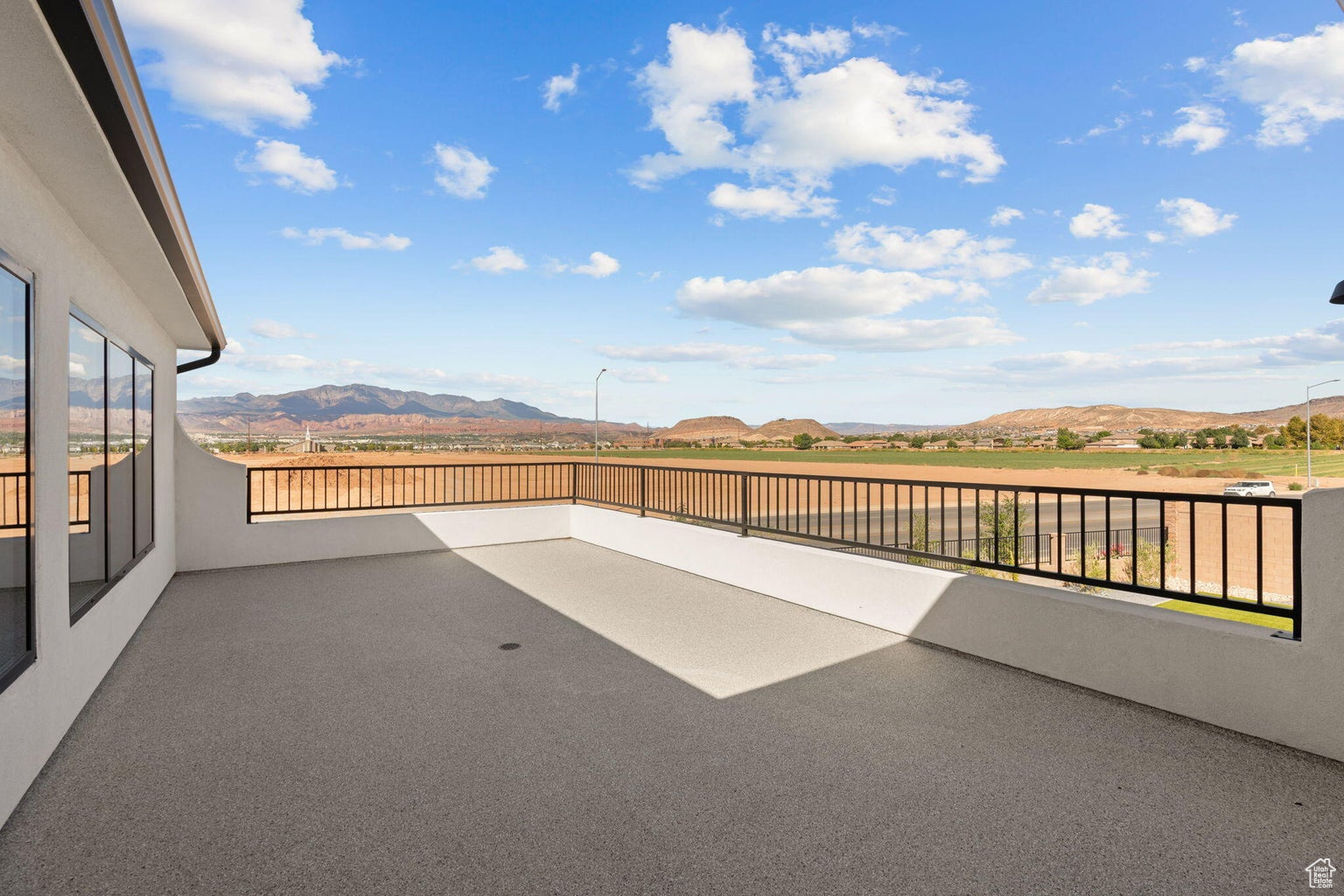 SUMMIT VIEW 1 - Residential