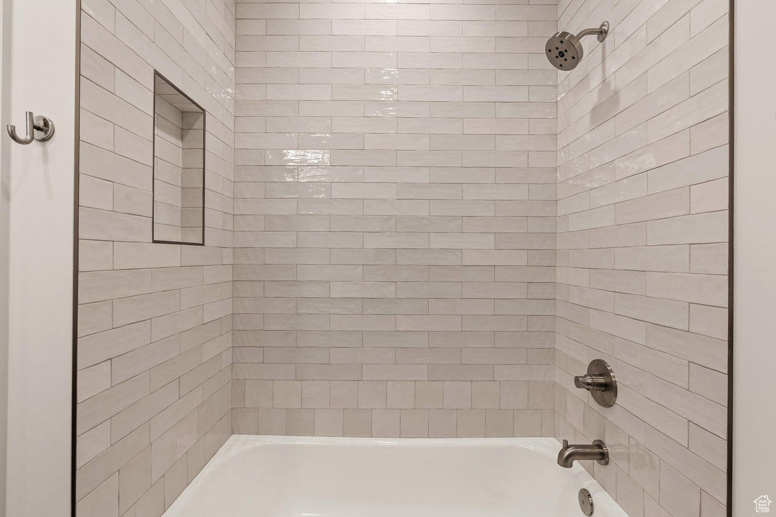 SUMMIT VIEW 1 - Residential