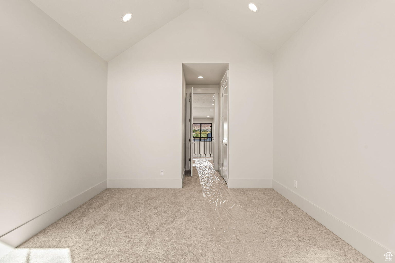 SUMMIT VIEW 1 - Residential