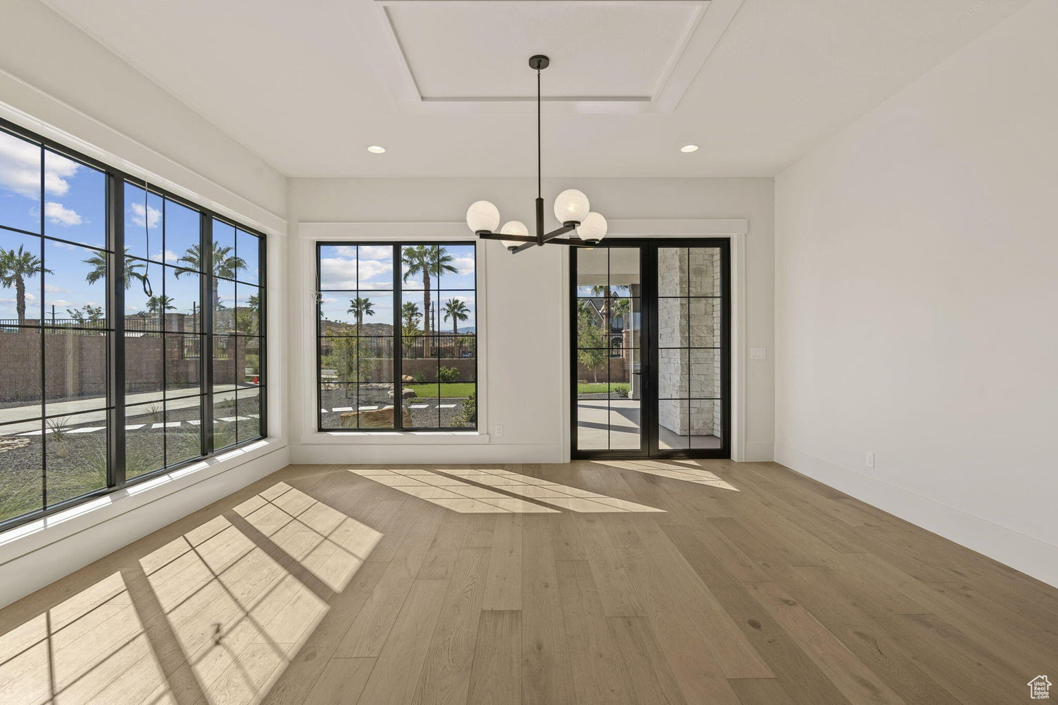 SUMMIT VIEW 1 - Residential