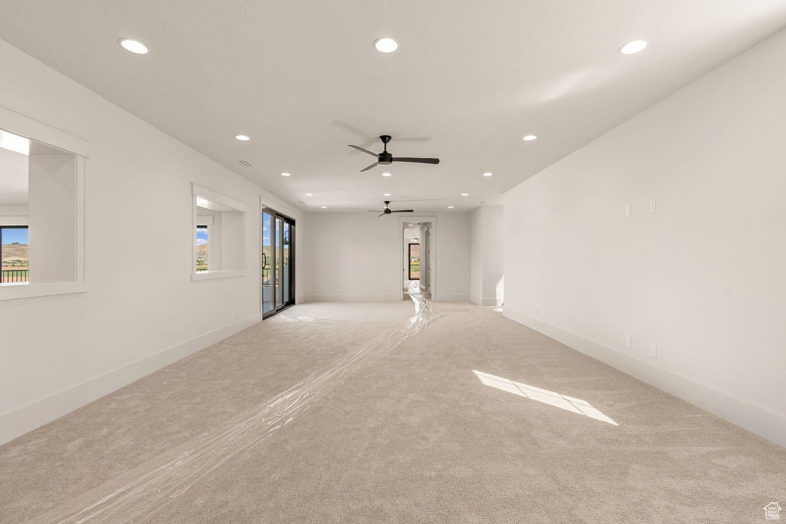 SUMMIT VIEW 1 - Residential