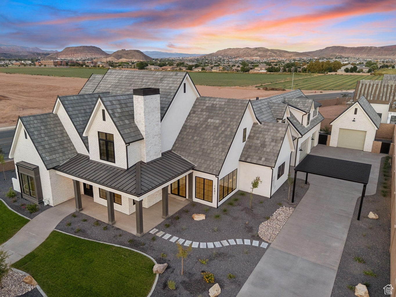 SUMMIT VIEW 1 - Residential