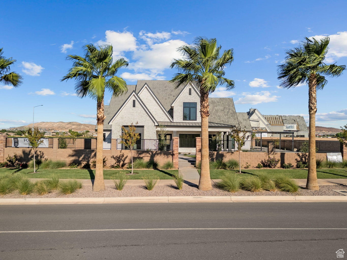 SUMMIT VIEW 1 - Residential