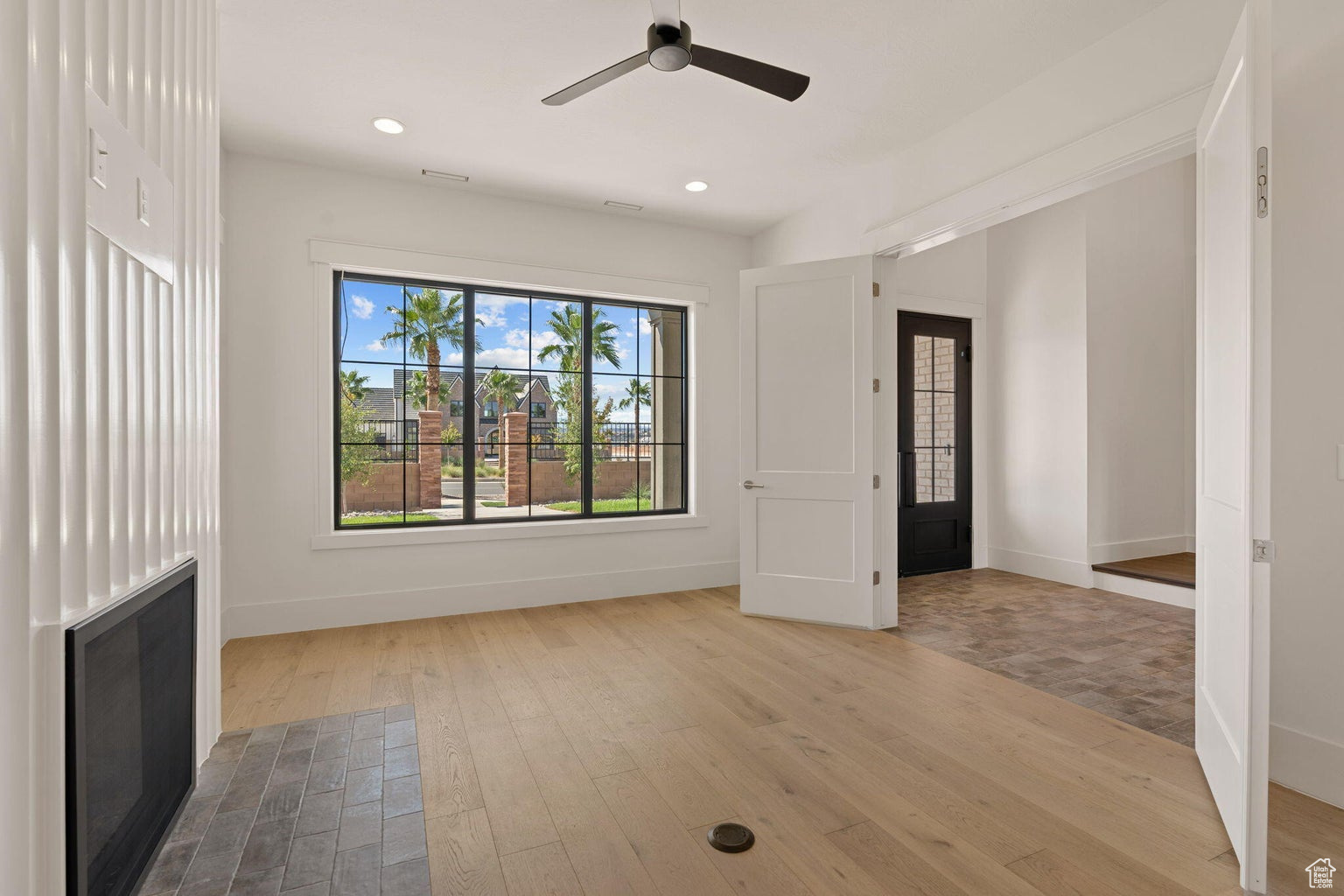 SUMMIT VIEW 1 - Residential