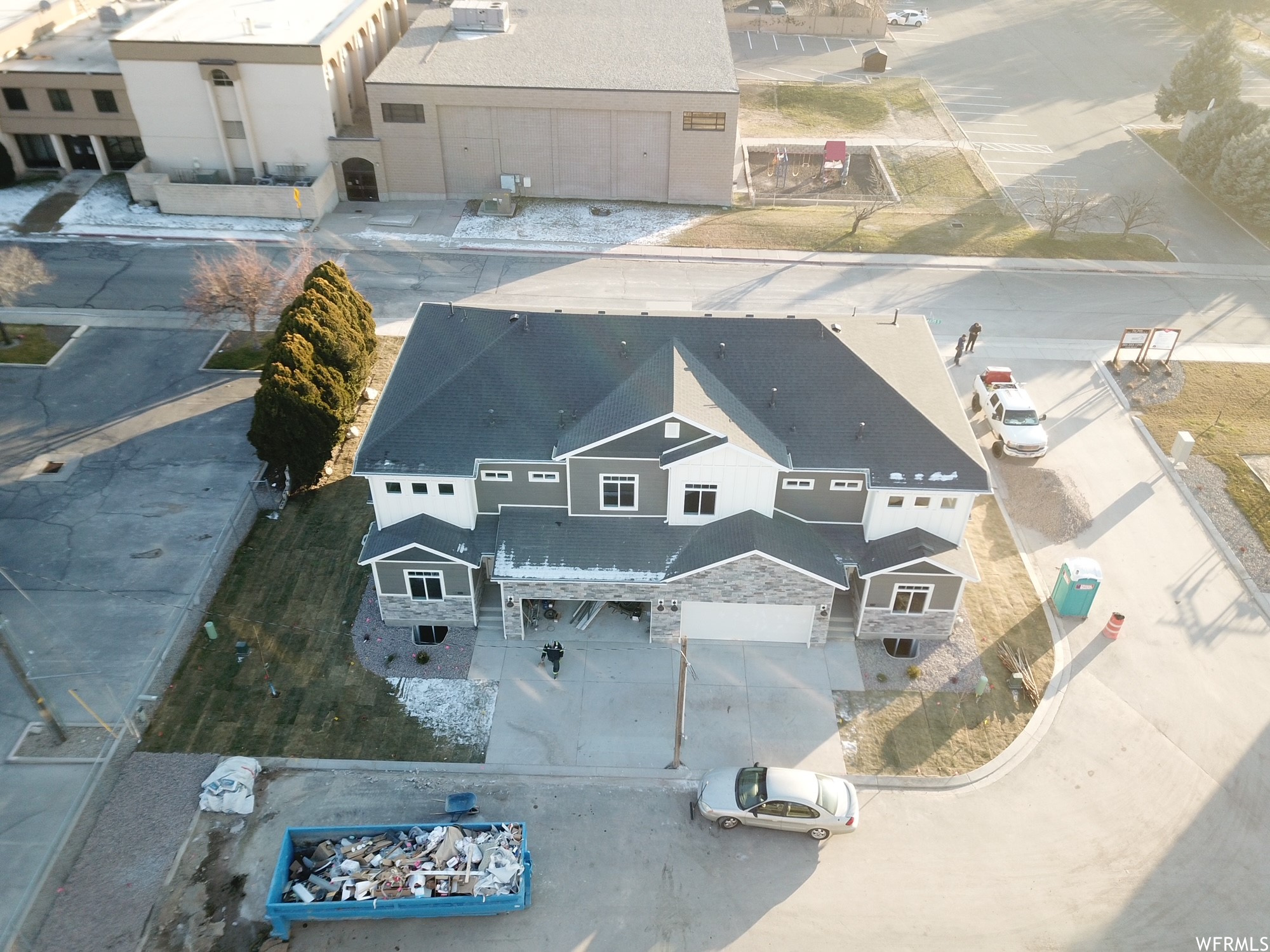 JEFFERSON PARK - Residential Income