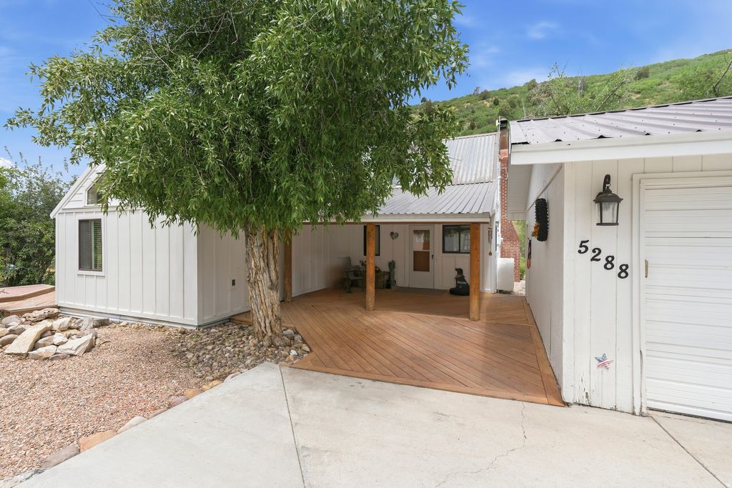 Photo of 5288 KILLKARE WAY, Woodland, UT 84036 (MLS # 2170358)
