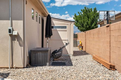 Tiny photo for 914 E BLACK OAK DR, Washington, UT 84780 (MLS # 2155107)