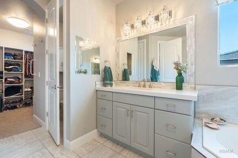 Tiny photo for 914 E BLACK OAK DR, Washington, UT 84780 (MLS # 2155107)