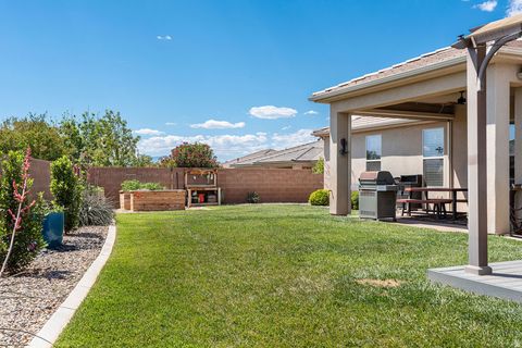 Tiny photo for 914 E BLACK OAK DR, Washington, UT 84780 (MLS # 2155107)