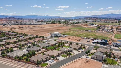 Tiny photo for 914 E BLACK OAK DR, Washington, UT 84780 (MLS # 2155107)