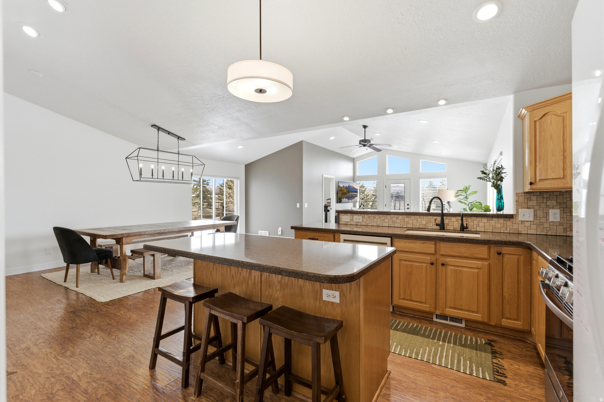 SILVER CREEK ESTATES - Residential