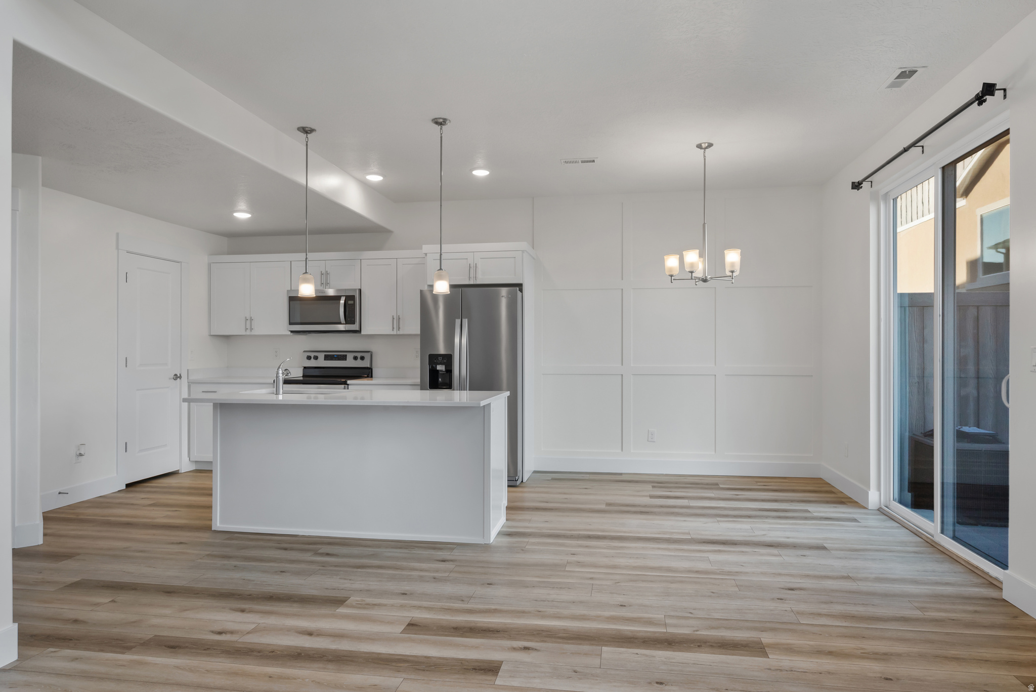 LAKEVIEW - Residential