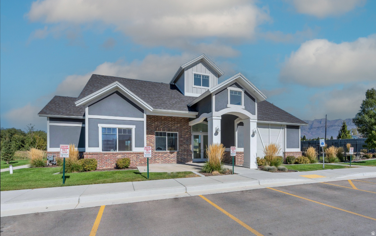 LAKEVIEW - Residential