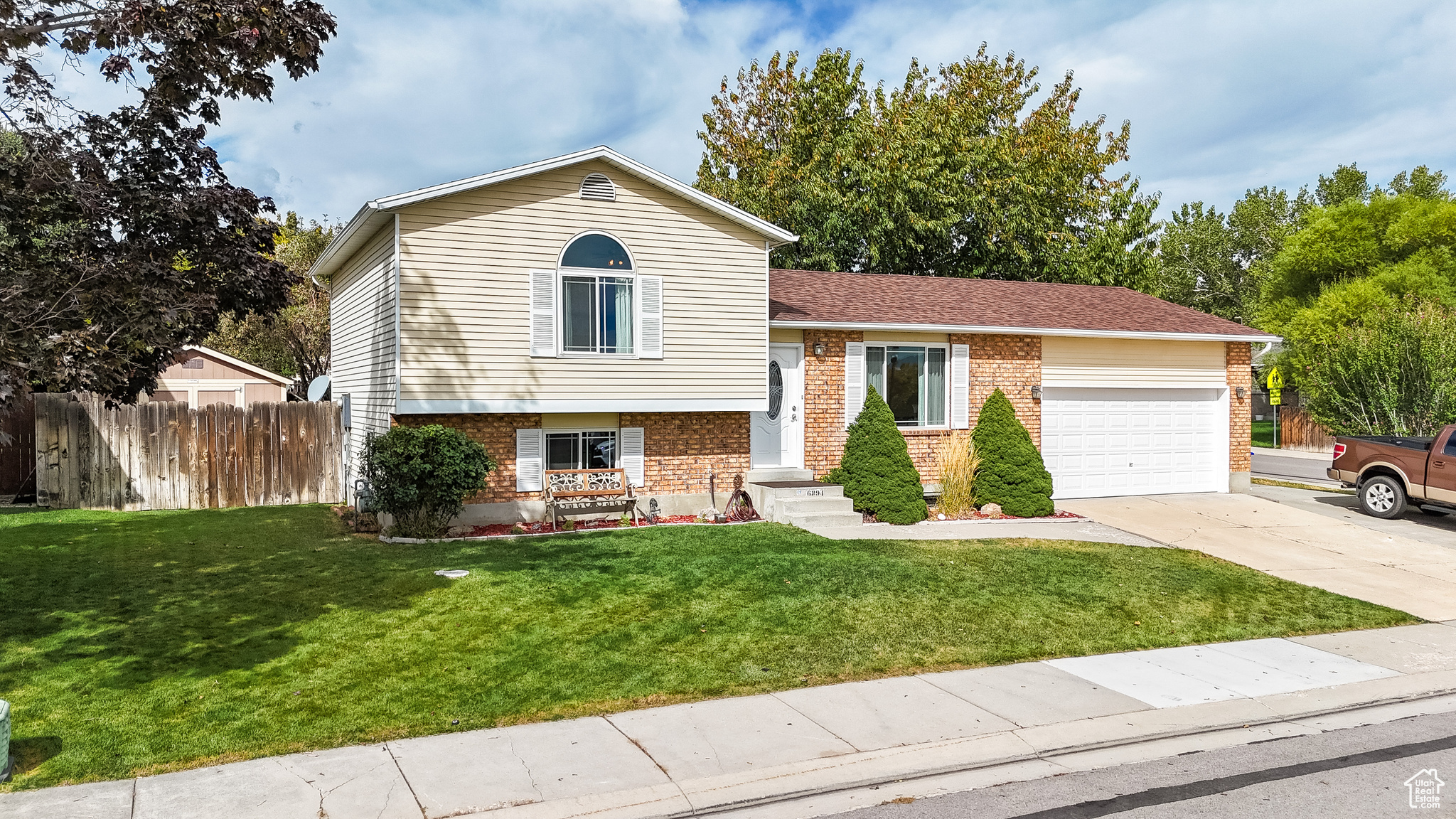 6894 S Decora Way, West Jordan, Utah image 3