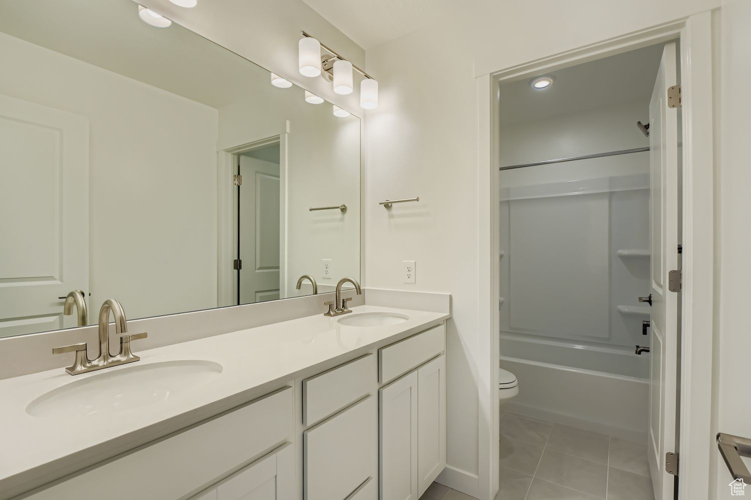 ESTATES AT PINNACLES AT EAGLE MOUNTAIN - Residential